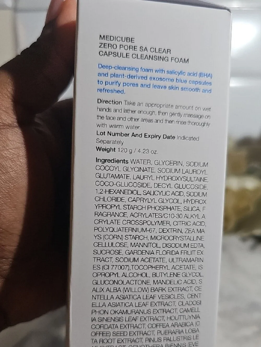 Medicube Zero Pore SA Clear Capsule Cleansing Foam — White
